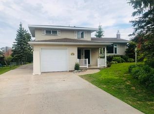 606 Dillon St, Sault Sainte Marie, MI 49783