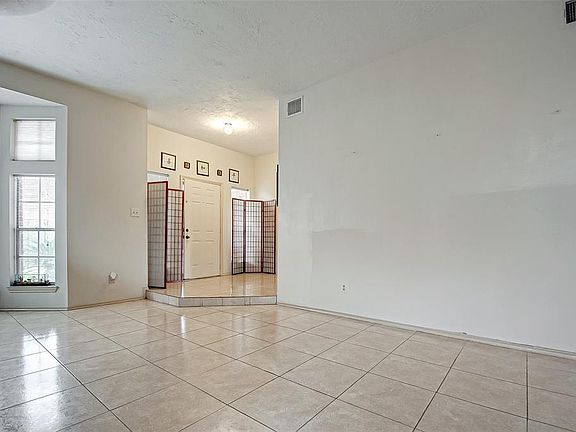 4th image of 6010 Beau Harp Ct