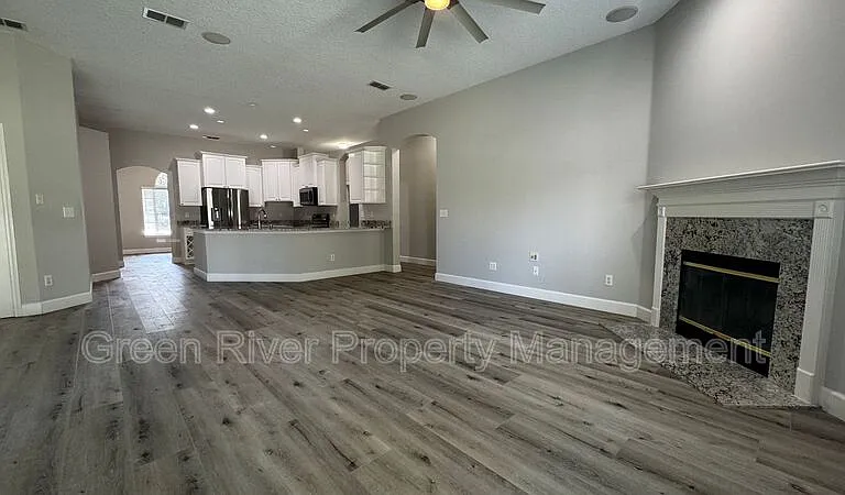 338 Bridgestone Ct — Photo 14