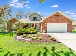 18786 Forest View Ln, Lansing, IL 60438