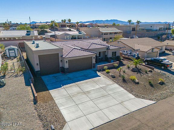 2nd image of 2872 Janet Dr