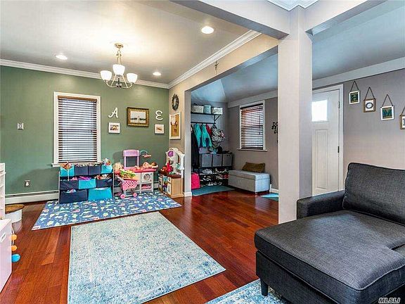4th image of 411 Starke Ave