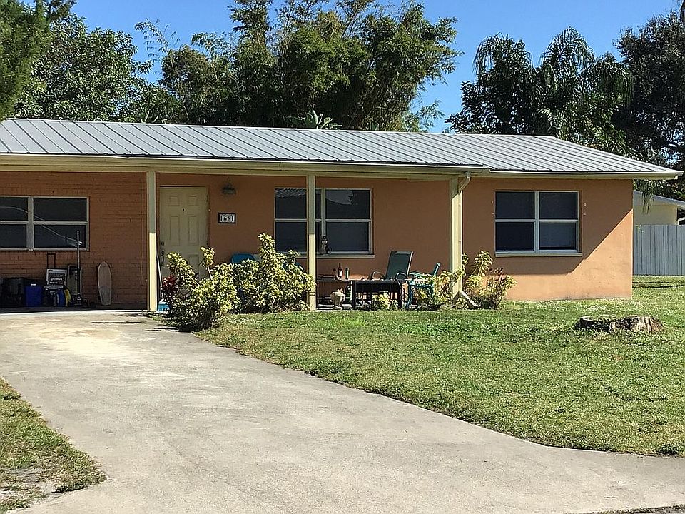 1st image of 1681 NW Palm Lake Dr