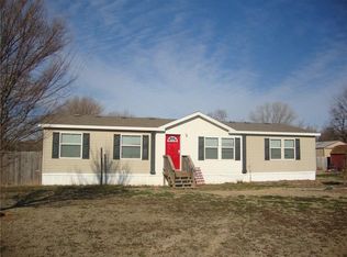 107 Coffee Ave, Hydro, OK 73048