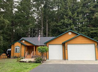 100 Bell Hole Loop, Crescent City, CA 95531
