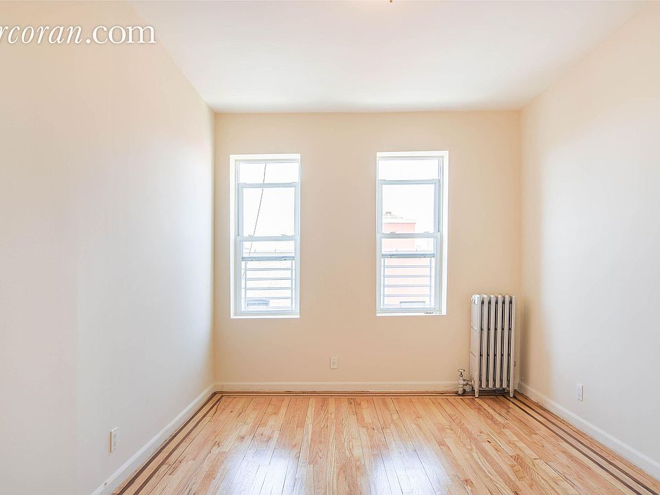2nd image of 4742 48th St #3R
