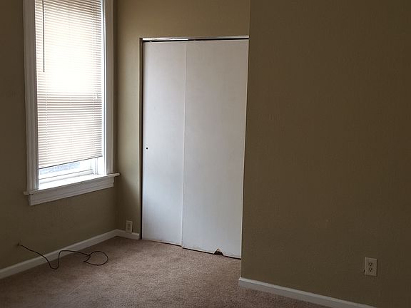 3rd image of 4455-4457 Lee Ave
