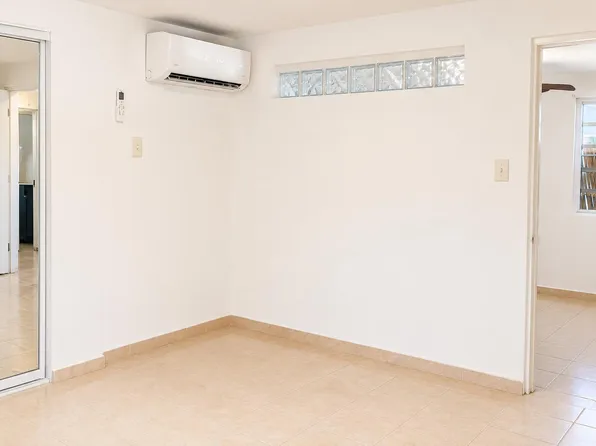 517 Calle Arabia Ln #8, San Juan, PR 00920