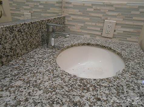 master bath lavvy