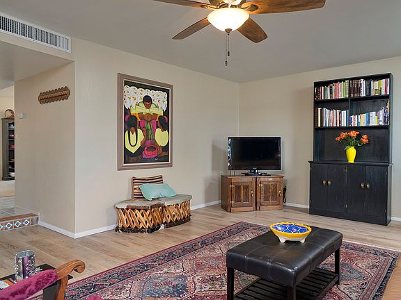 3rd image of 981 N Caribe Ave
