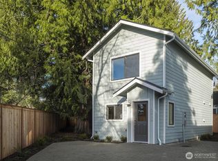 11043 B 19th Ave NE, Seattle, WA