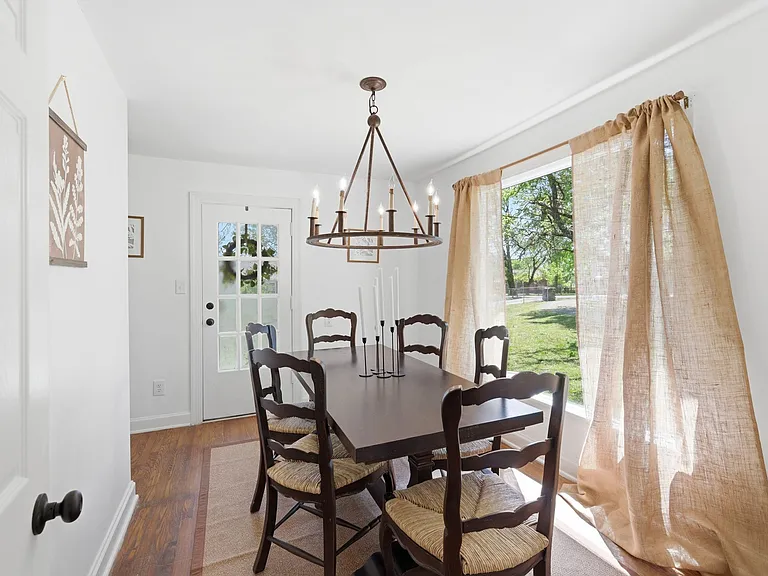 926 Idlewild Dr — Photo 9