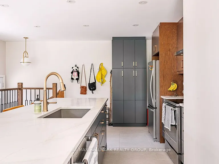 199 Lennox Park Ave — Photo 13