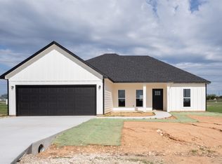 135 Rabbit Shadow Trl, Whitney, TX 76692