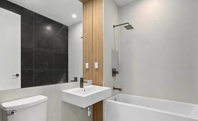 Rented by Lodger Corp | media 10