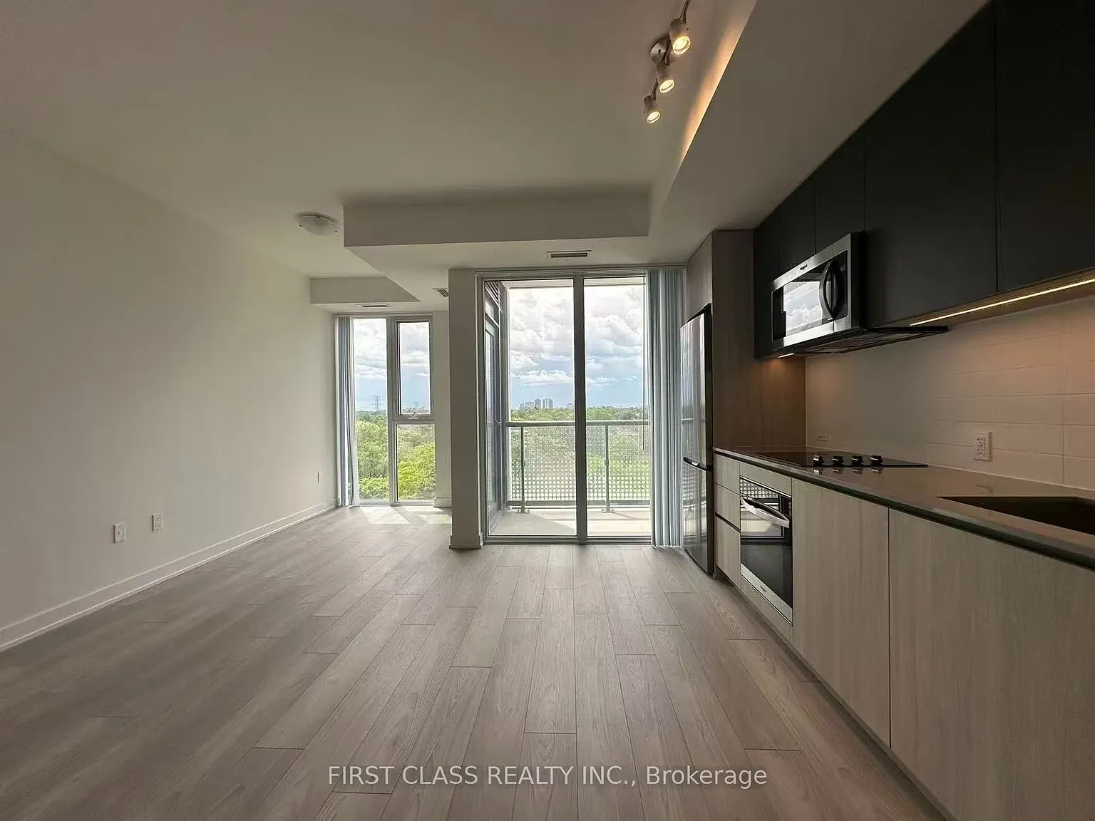 2 bed, $2,750 — Photo 3