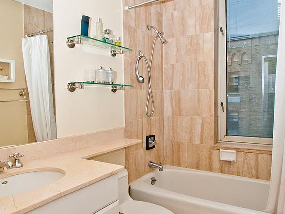 5th image of 145 E 48th St APT 17B