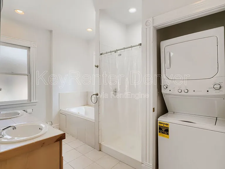 322 E Cedar Ave #A — Photo 13