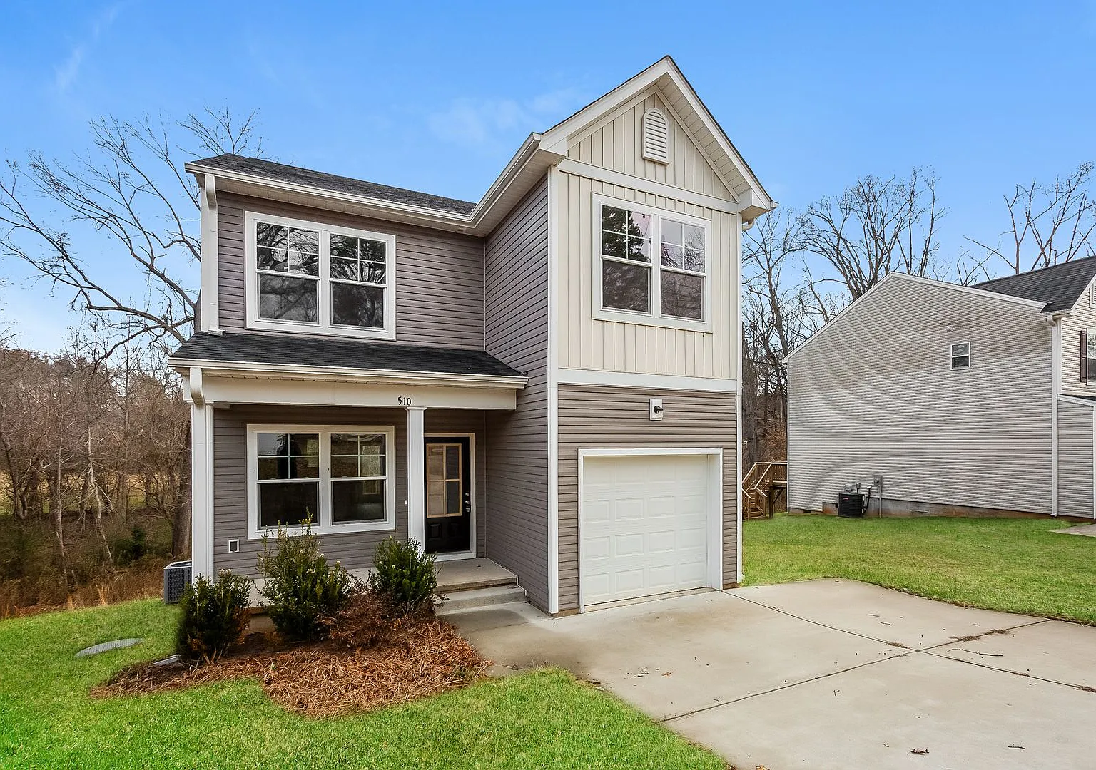 3BR w/ 1-Car Garage near Downtown Salisbury — Photo 2