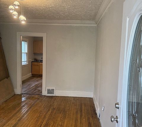 3rd image of 3022 E 128th St #2