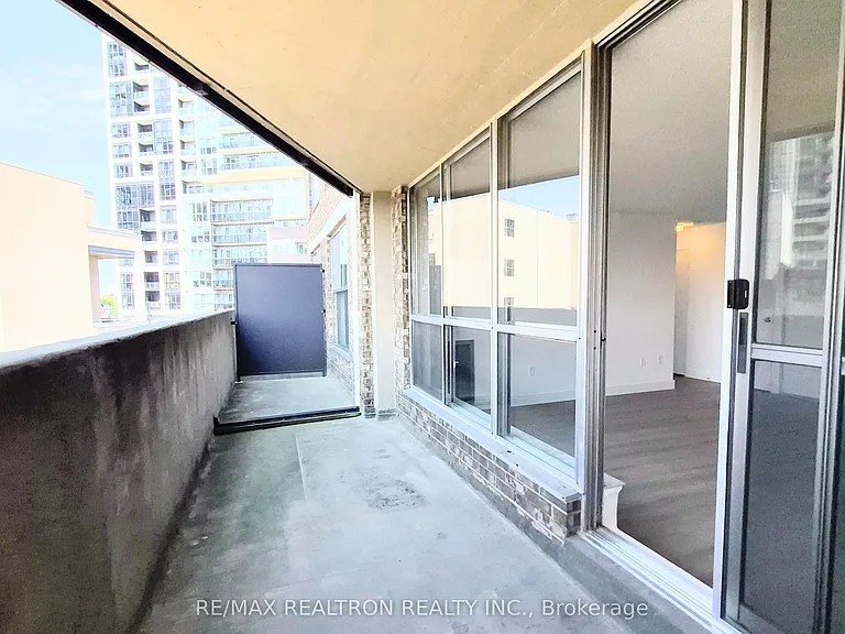21 Vaughan Rd #307 — Photo 6