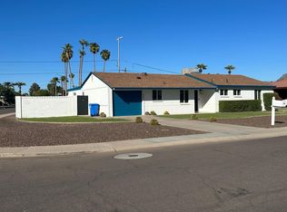 902 E Berridge Ln, Phoenix, AZ 85014
