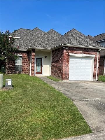 1st image of 113 Emerald Oaks Dr