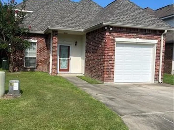 113 Emerald Oaks Dr, Covington, LA 70433