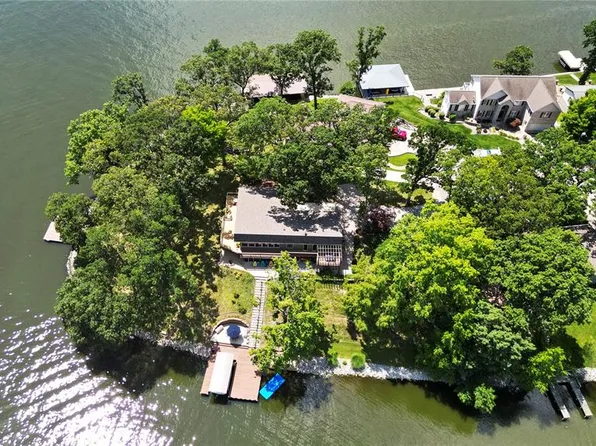 1823 Port Ln, Worden, IL 62097