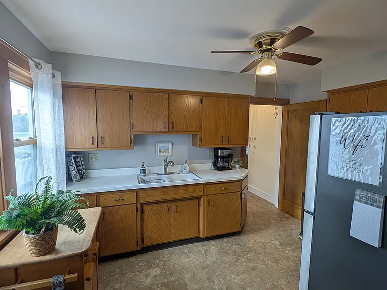 2408 Green St #1 — Photo 8