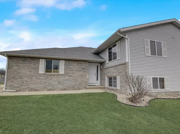 715 Constitution Ln, Deforest, WI 53532