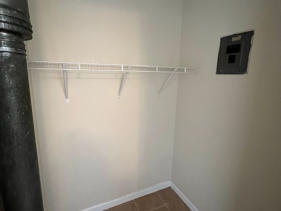 5th image of 2411 Duke Dr #11