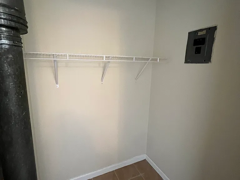 2411 Duke Dr #11 — Photo 5