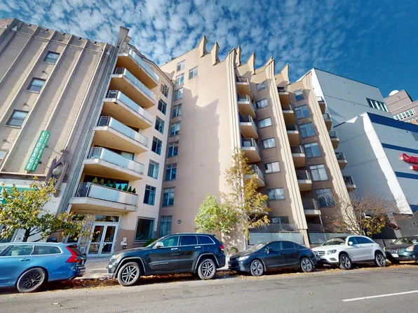 346 Coney Is Avenue image 2 of 25