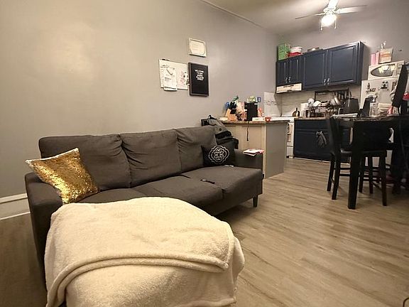 3rd image of 1239 N Allison St