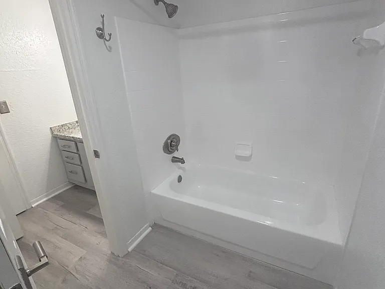 23560 Walden Center Dr #204 — Photo 3