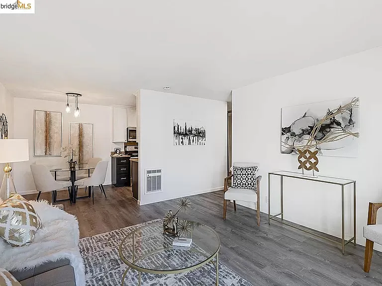 150 Pearl St #223 — Photo 10