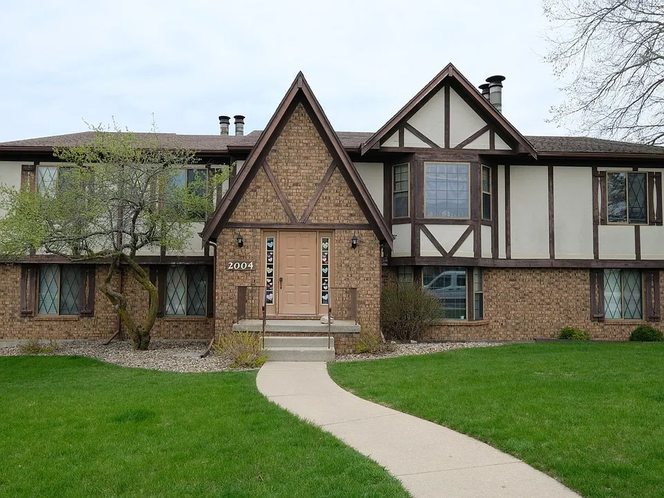 2004 Tracy Dr #2