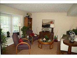 3rd image of 6368 Stonecreek Dr