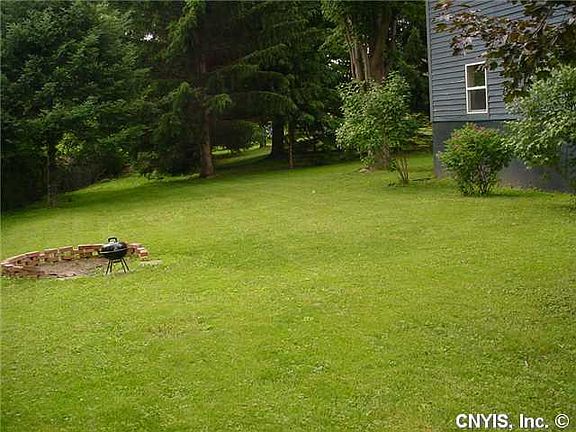 3rd image of 302 Golfcrest Cir
