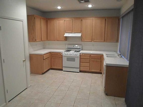 3rd image of 2771 Desert Zinnia Ln