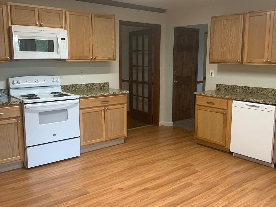 2nd image of 330-3 5th St