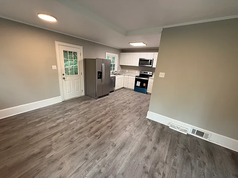 364 S Main St — Photo 6
