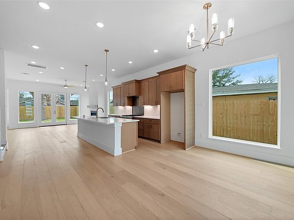 3rd image of 8521 Friendship Rd