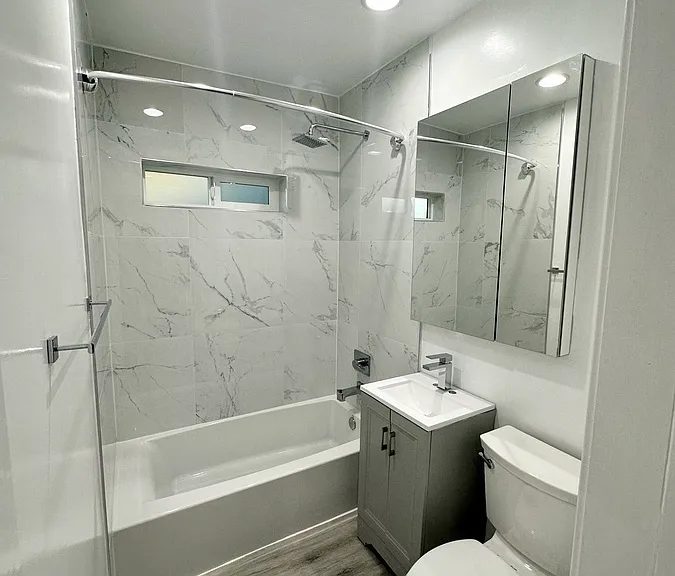 608 1/2 W Hillcrest Blvd — Photo 12