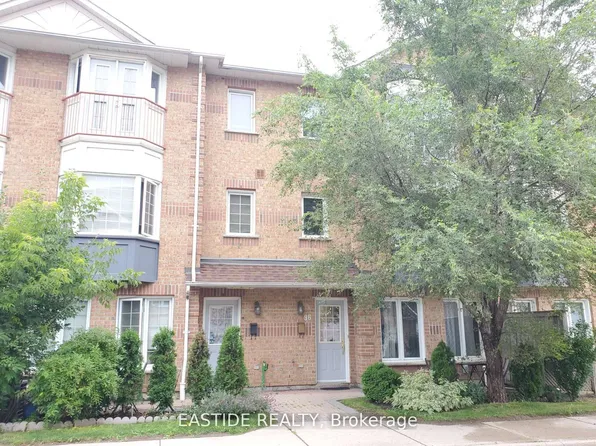 151 Townsgate Dr, Vaughan, ON