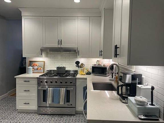 3rd image of 153 Southside Ave #1