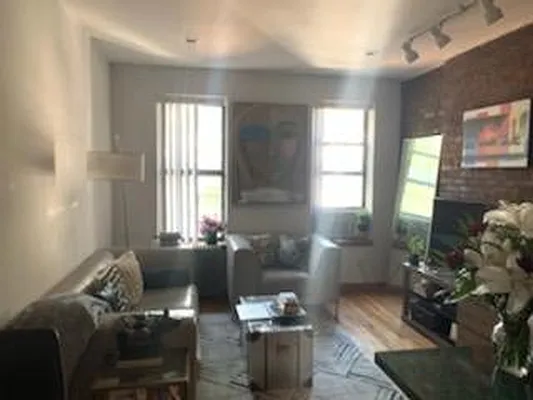 Rented by Chartwell Manhattan Realty | media 14