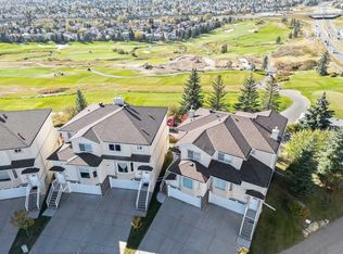 143 E Country Hills Gdns NW, Calgary, AB T3K5G1