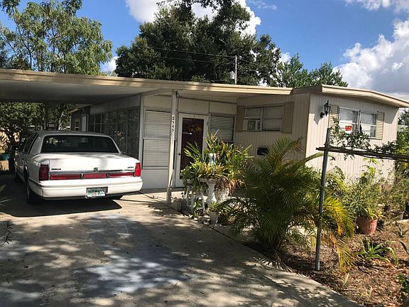 4th image of 2545 Cadillac Ave